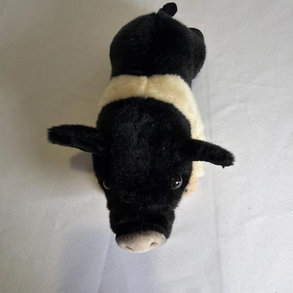 Aurora Miyoni Hampshire Pig Black and Beige stuff animal toy lifelike detailed